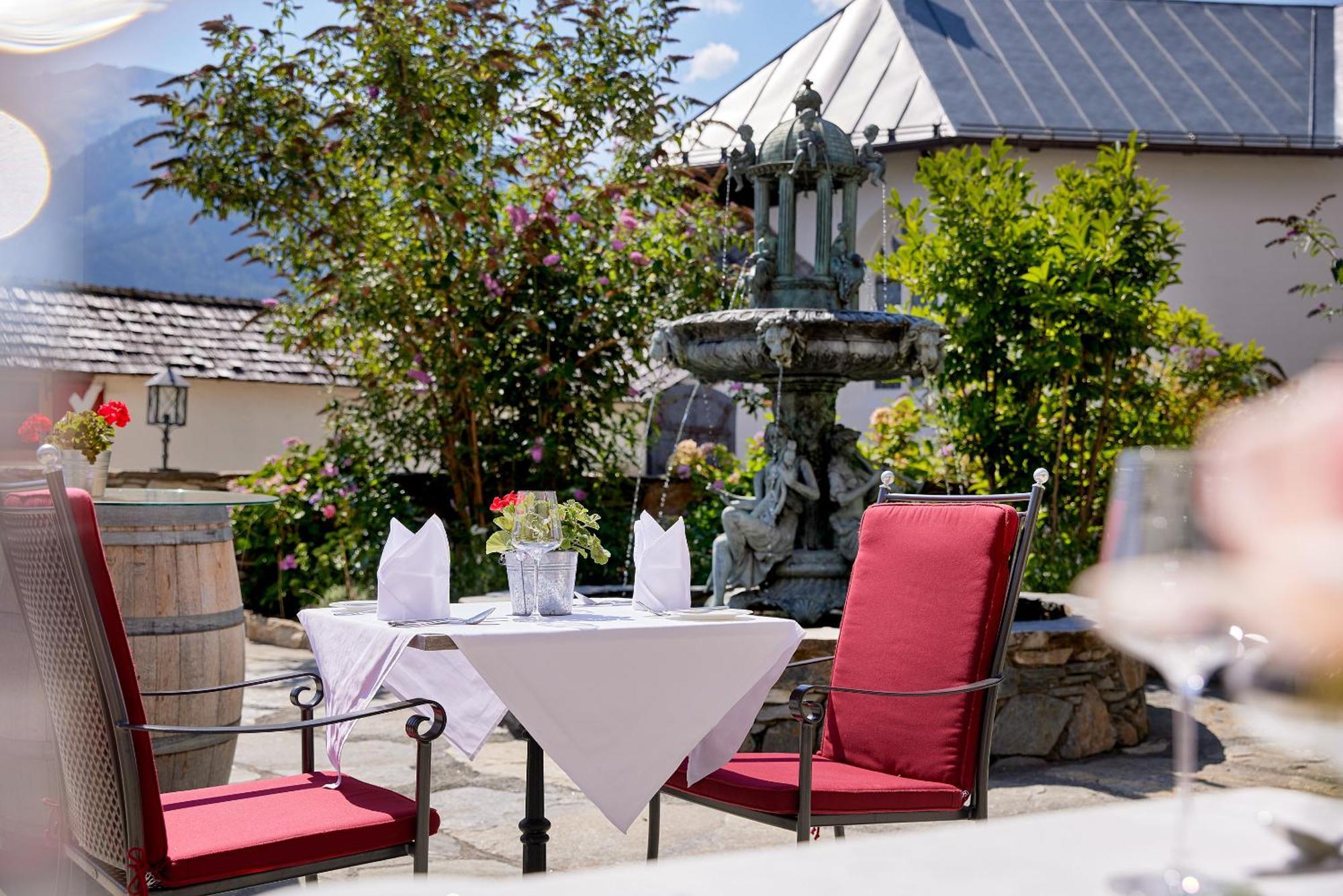 Hotel Schloss Митерзил Екстериор снимка