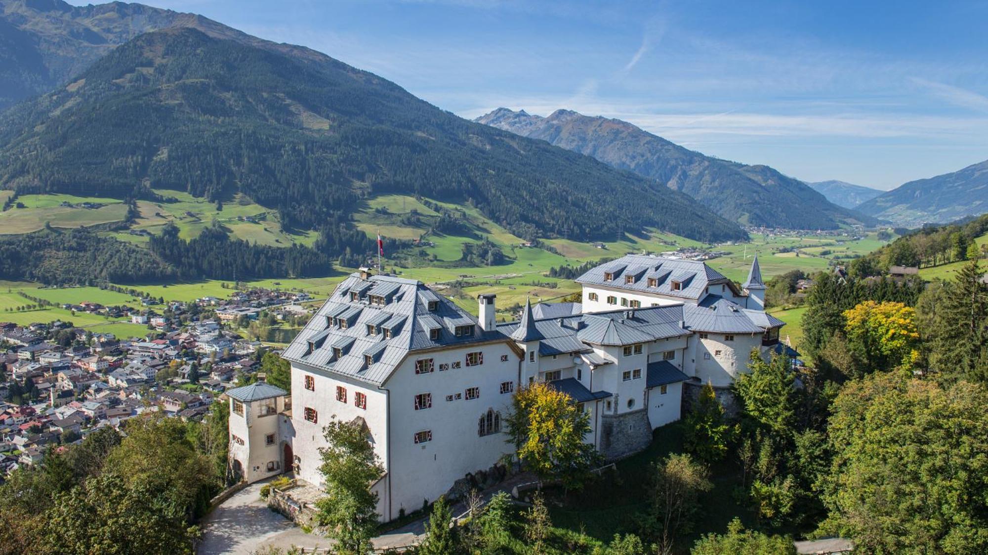 Hotel Schloss Митерзил Екстериор снимка