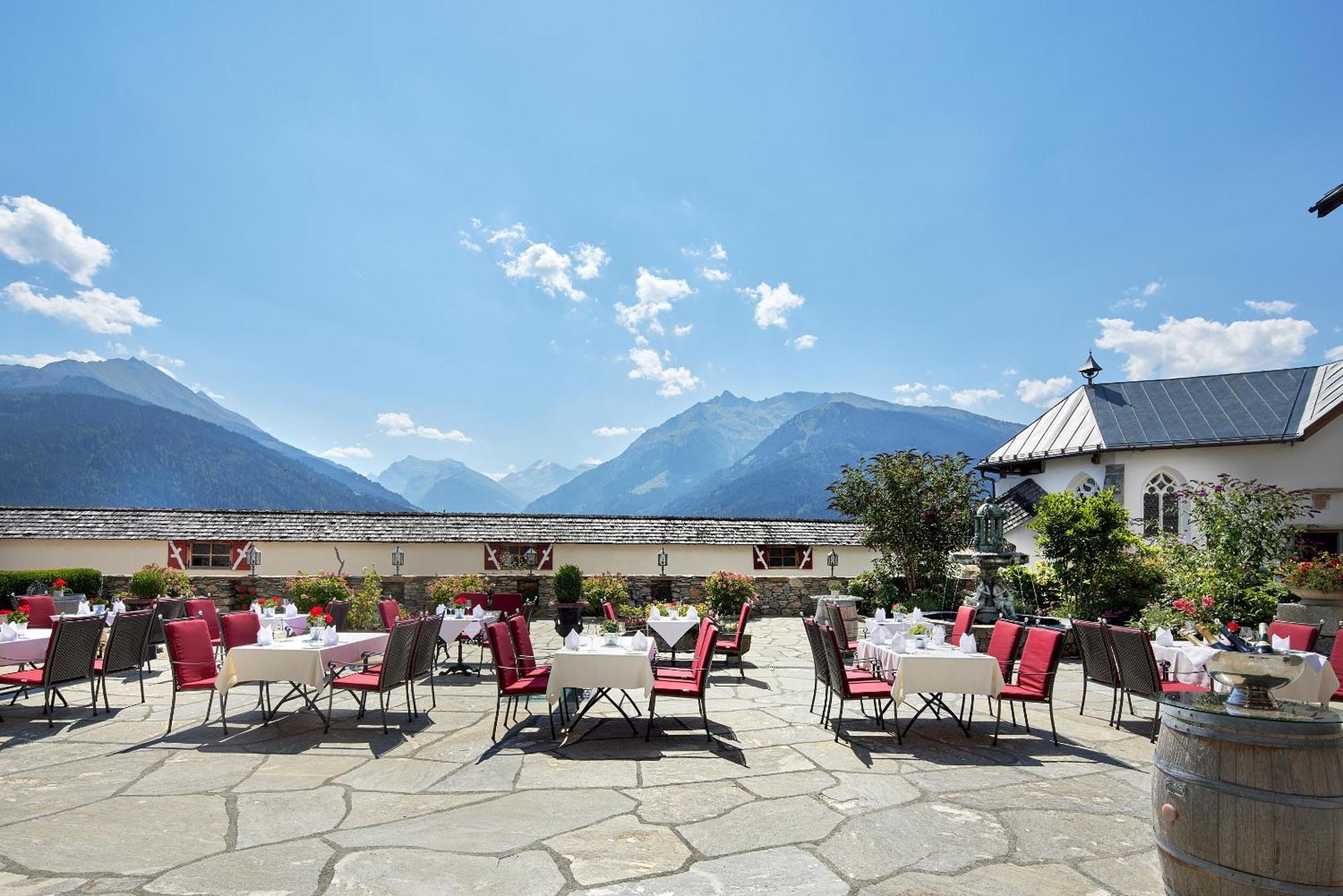 Hotel Schloss Митерзил Екстериор снимка