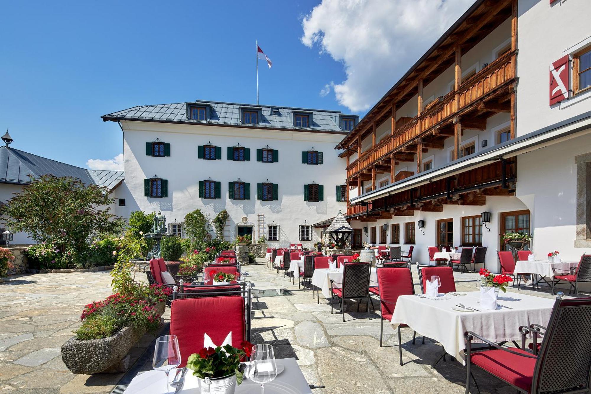 Hotel Schloss Митерзил Екстериор снимка