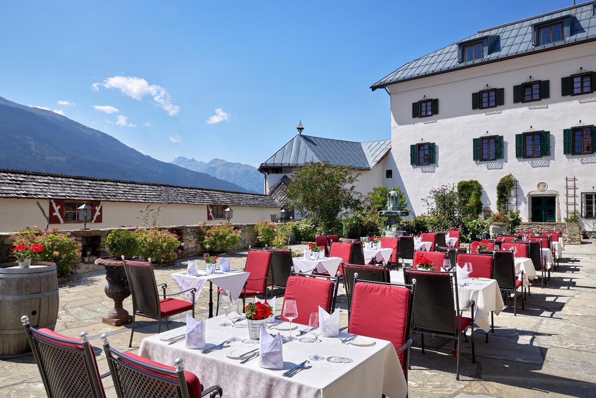 Hotel Schloss Митерзил Екстериор снимка